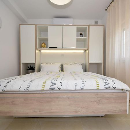 Apartment Matanovi Dvori-1 By Interhome วีร์ ภายนอก รูปภาพ