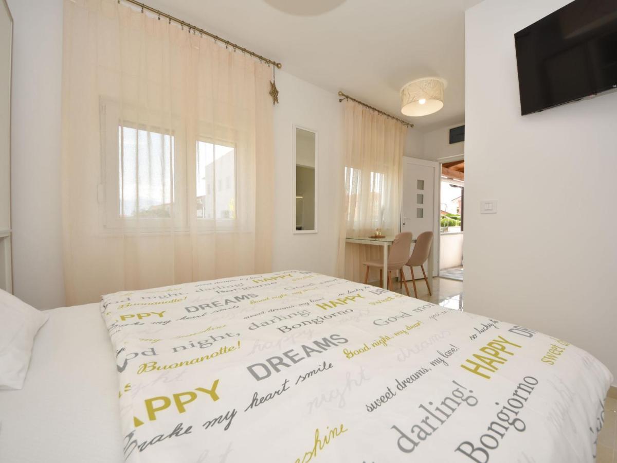 Apartment Matanovi Dvori-1 By Interhome วีร์ ภายนอก รูปภาพ